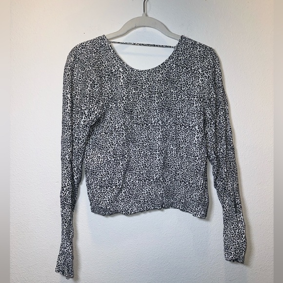 & Other Stories White and Black Cheetah Long Sleeve Open Back Blouse Size 4 - Picture 5 of 9